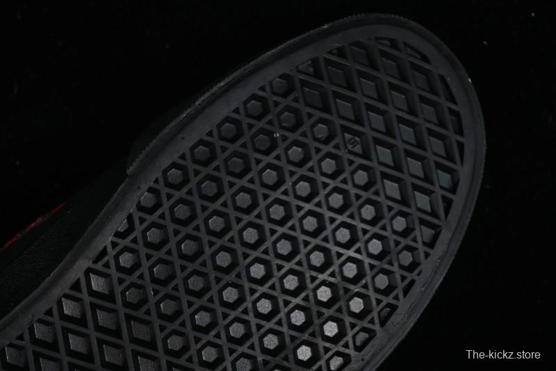 Vans Classics Knu Skool Retro Sneakers with Enlarged Toe and Thickened Trim - VN0009QC3N6