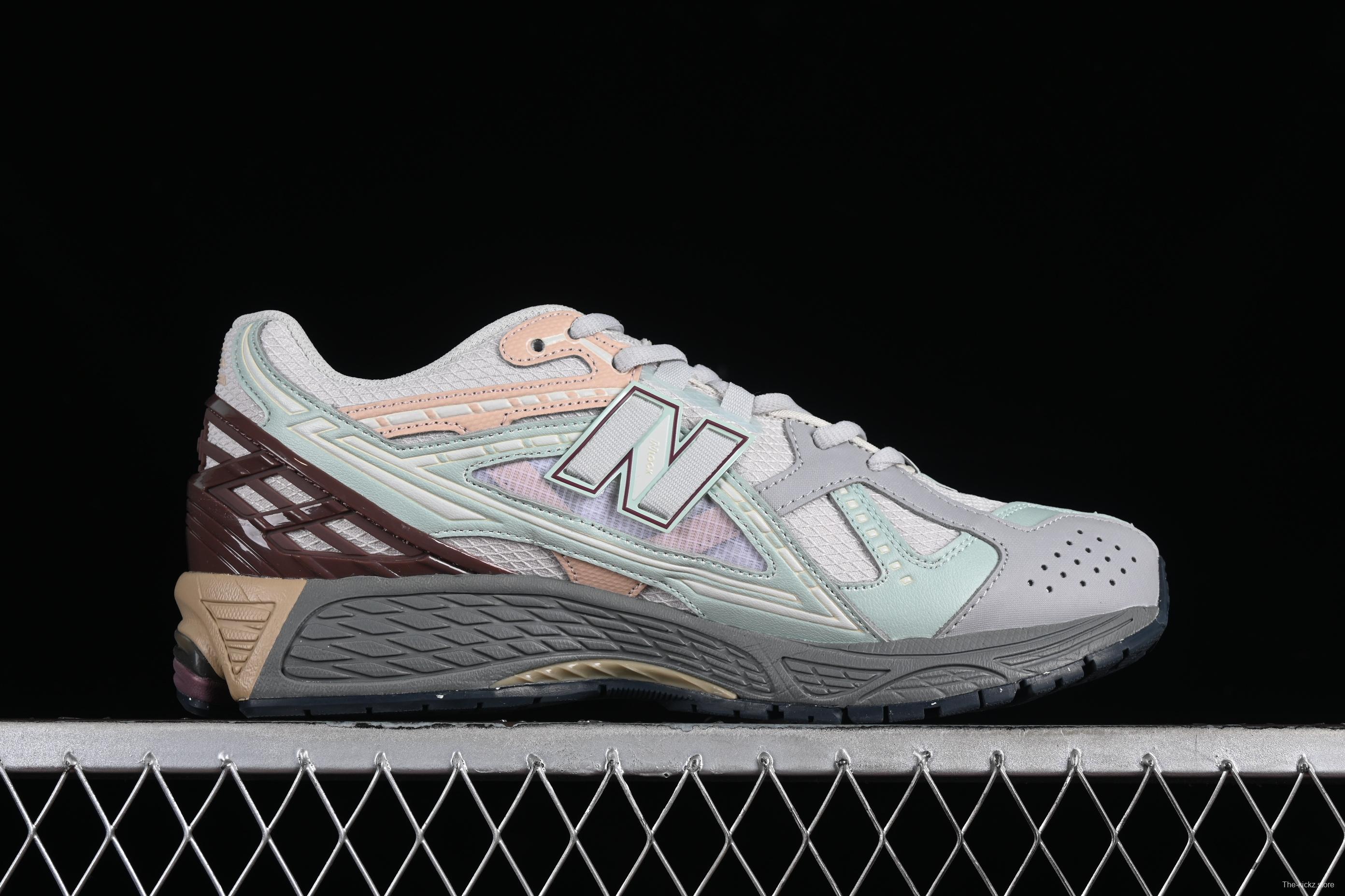 New Balance 1906 Series Retro Dad Style Casual Running Shoes - M1906ND