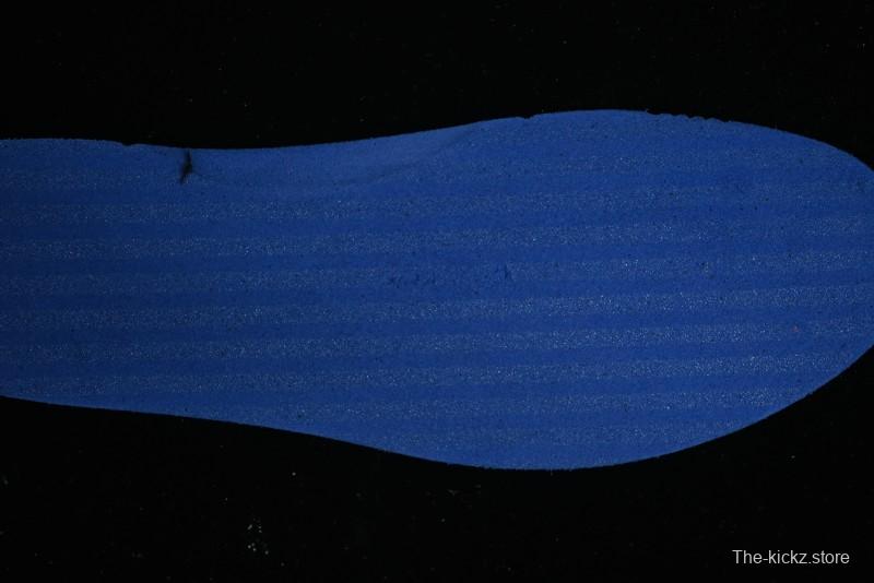 Nike Zoom Kobe IV Basketball Shoes with Electroplated Silver Design - FQ3545-300