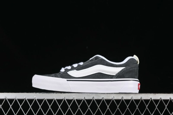 Vans Classics Knu Skool Full-Grain Leather Retro Sneakers - VN000CS0BGF