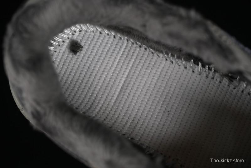 New Balance 2002R Series Hook & Loop Kids Shoes with Fleece Lining - PV2002RA