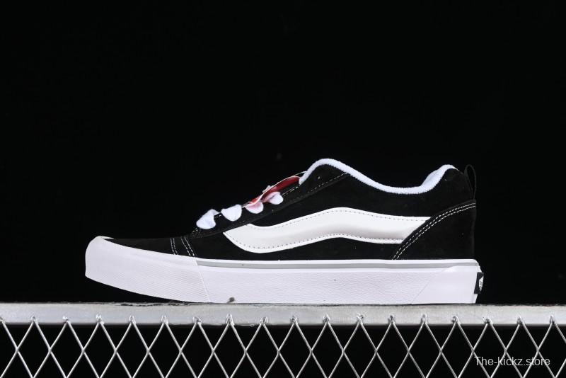 Vans Classics Knu Skool Retro Sneakers in Black & White - VN0AUAK375