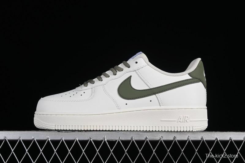 Nike Air Force 1 '07 Low Casual Sneakers in White Green Colorway - CQ5059-110