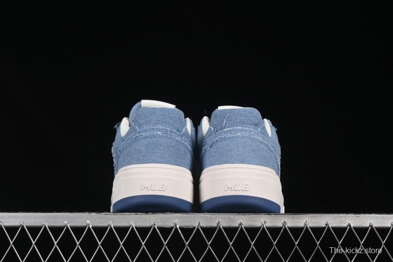 New York Yankees MLB Chunky Liner Lightweight Platform Sneakers with Hook and Loop Closure - 3ASXV015N50BLS