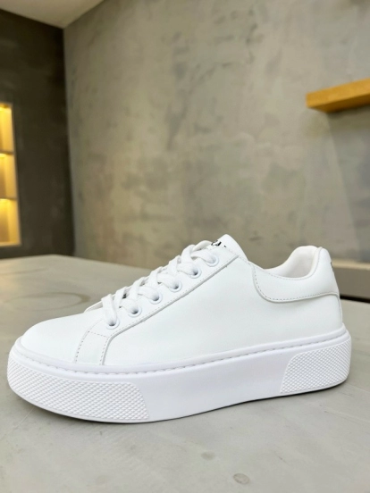 2024 Unisex Prada White Leather Sneakers MJ00310
