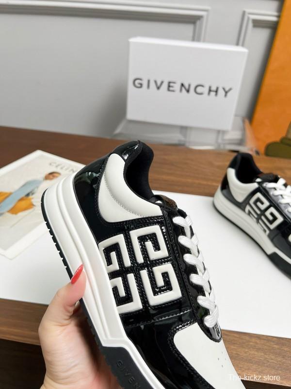 2024 Unisex Givenchy Black White Silk Calfskin Low Top Running Sneakers MJ00380