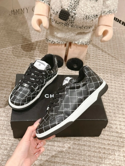 2025 Women Chanel Black White Leather Sneakers