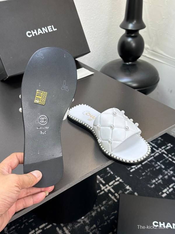 2025 CHANEL White Leather Slippers