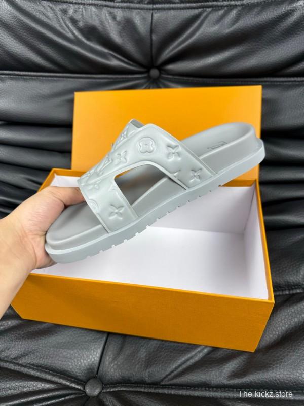 2025 Men Louis Vuitton White Rubber Slippers AS00180