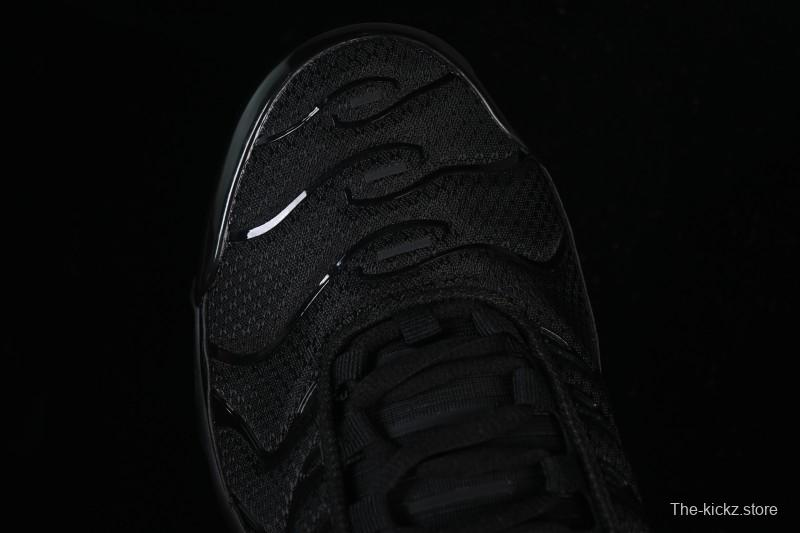 Nike Air Max Plus Retro Running Shoes with Air Cushion Technology - 604133-050