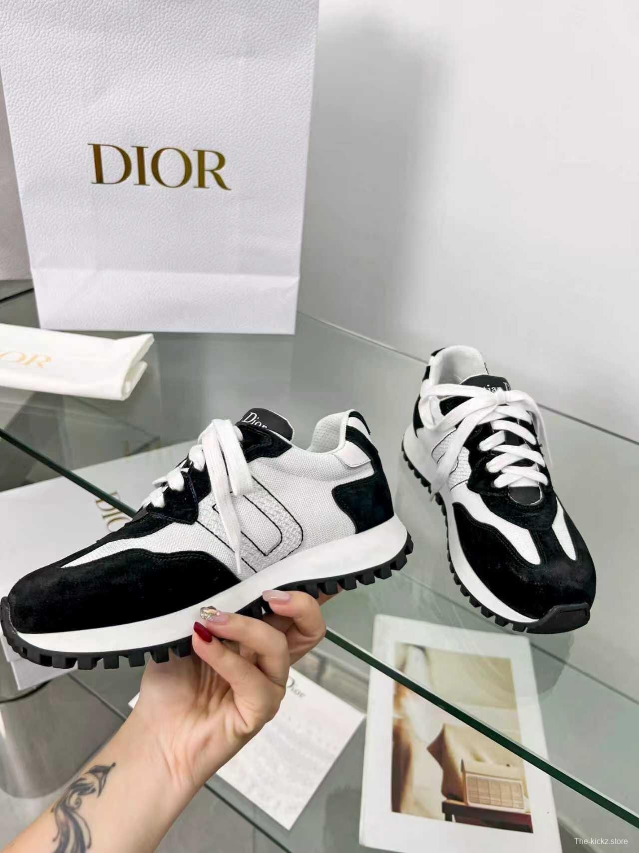 Dior C'est Dior Sport Sneakers - LY00