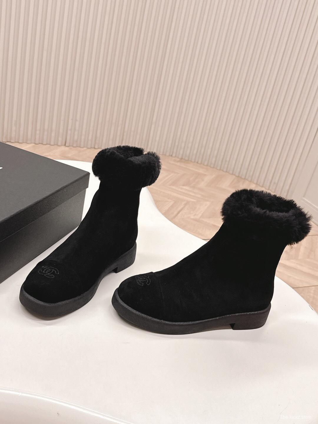 Chanel 2025 SS New Fur Snow Boots - KFY00350