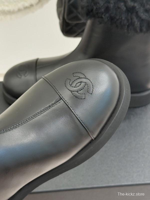Chanel 25K Series Two-Tone CC Fur Snow Boots - KFY00300