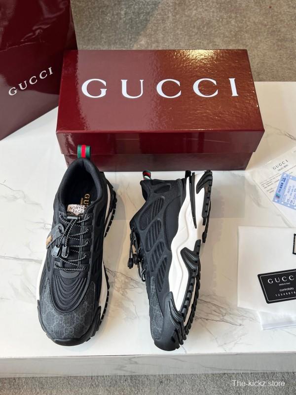 Gucci 2.0 Sneakers with Reflective Stripes and Retro Design - LY00320