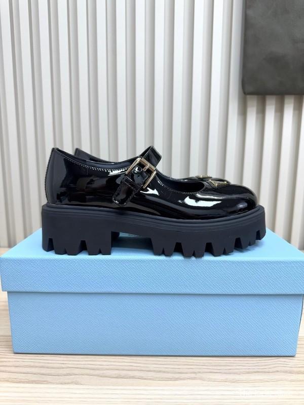 Prada 2025 SS Platform Mary Jane Shoes - LY00300