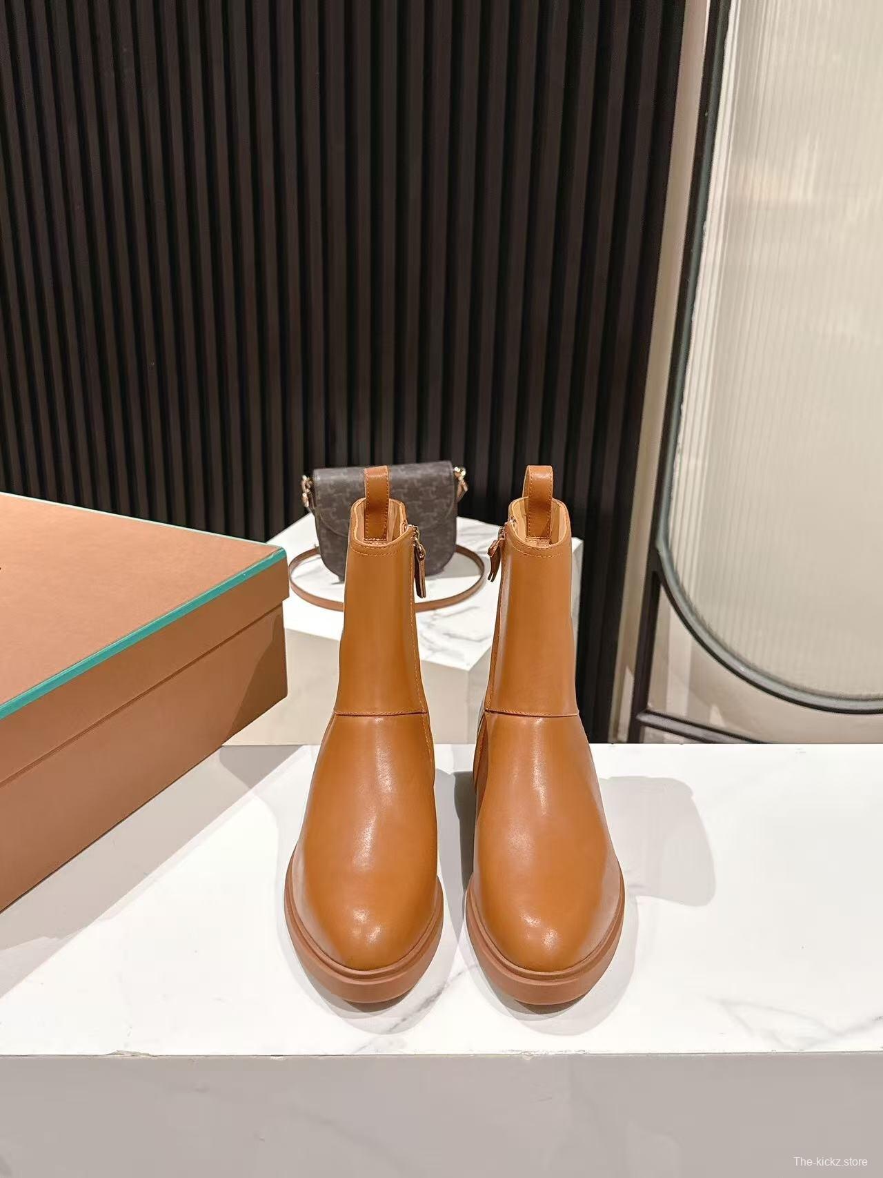 Loro Piana Autumn Winter 2025 SS Old Money Style Ankle Boots - LY00370/LY00410