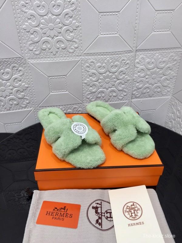 H Eiderdown Teddy Wool H-Logo Slippers Flat Sole Winter Home Shoes - LY00240