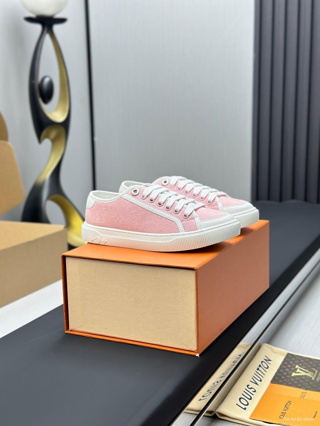 Louis Vuitton Time Out Series Animal Print Casual White Sneakers - AS00260