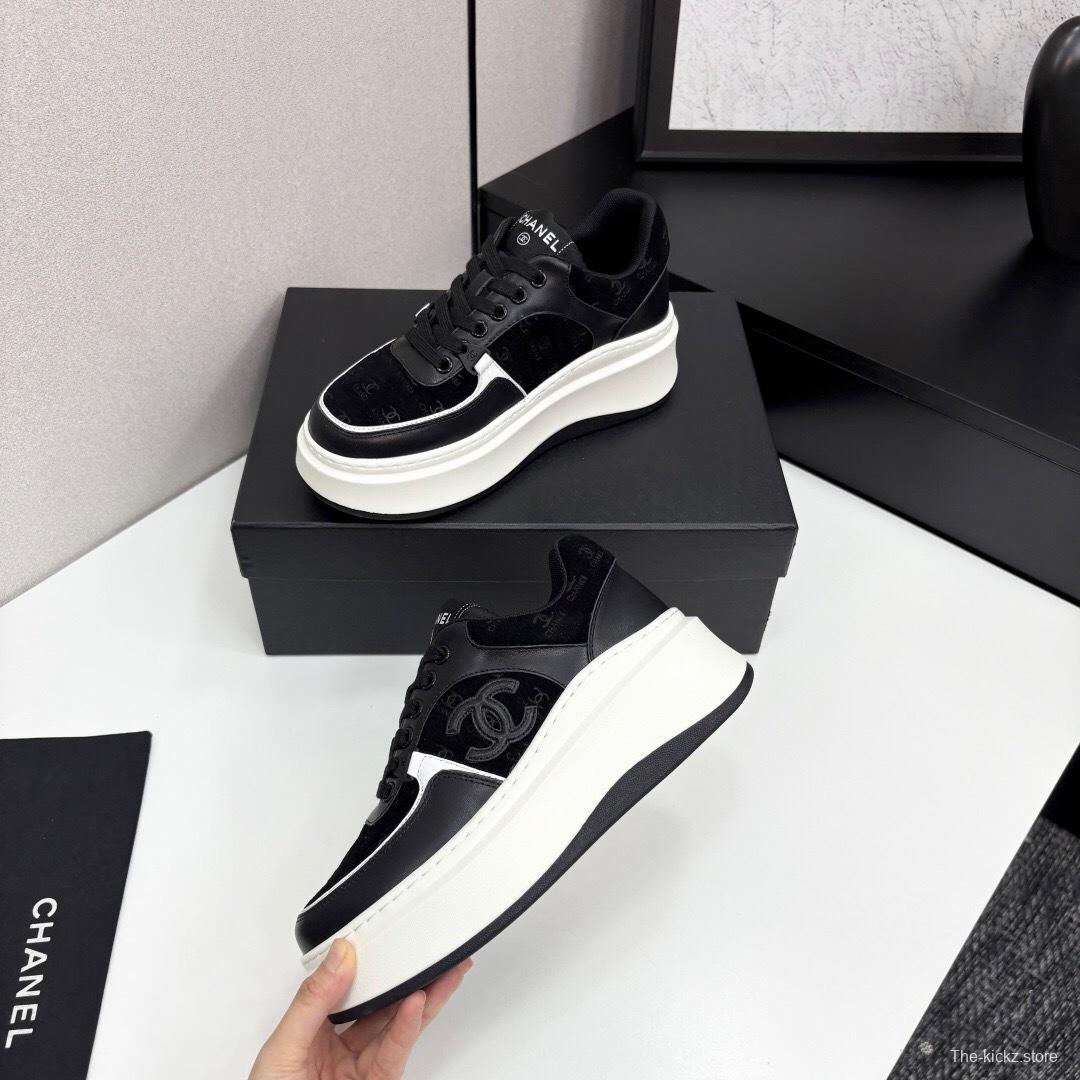 Chanel 2025 SS Panda Casual Sneakers - LY00340