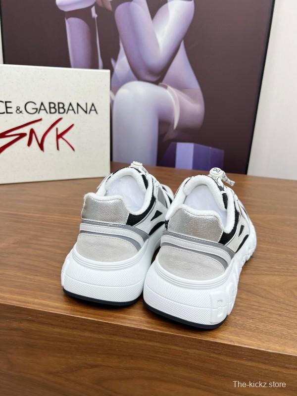 Dolce & Gabbana 2025 SS Casual Shoes with Exaggerated Fashion Style - AS00320